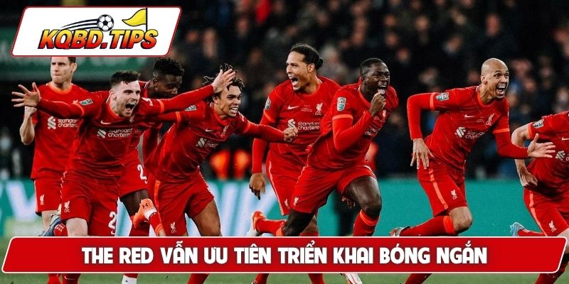 The Red vẫn ưu tiên triển khai bóng ngắn